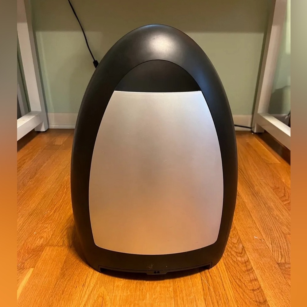 EyeVac Black Touchless Stationary Vacuum EVH